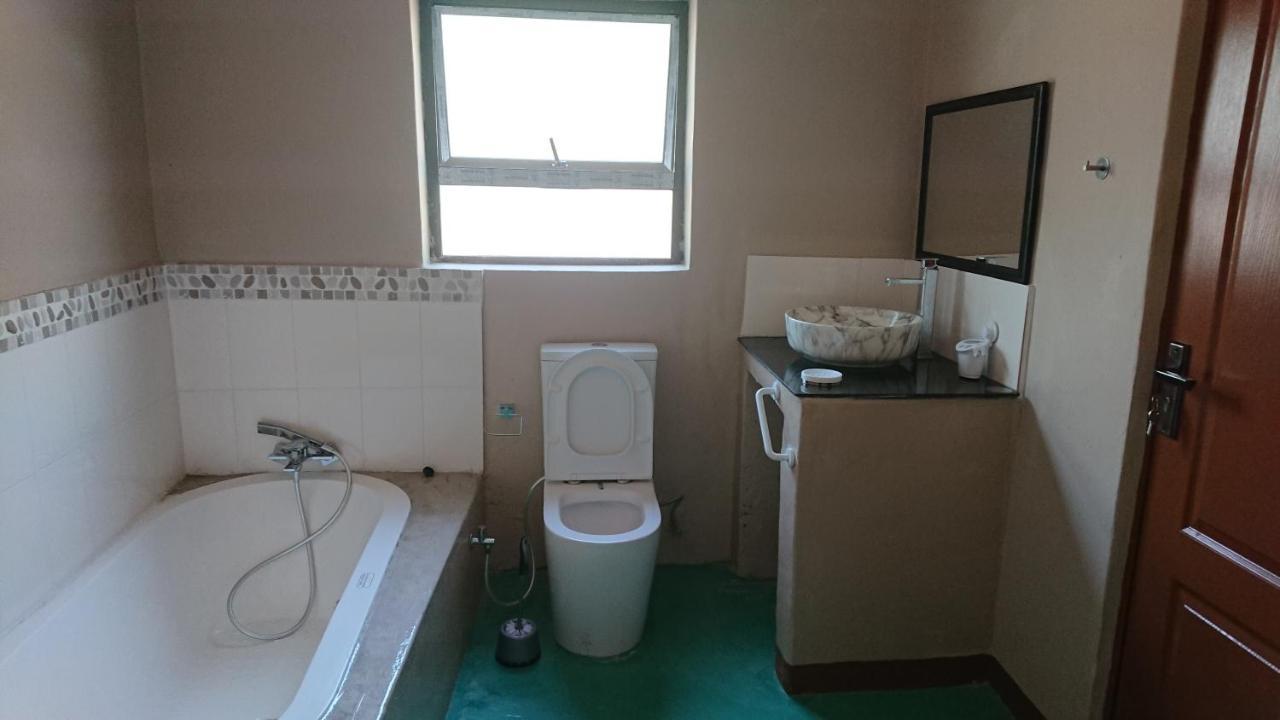 Svh Bush Lodge Marloth Park Exterior photo