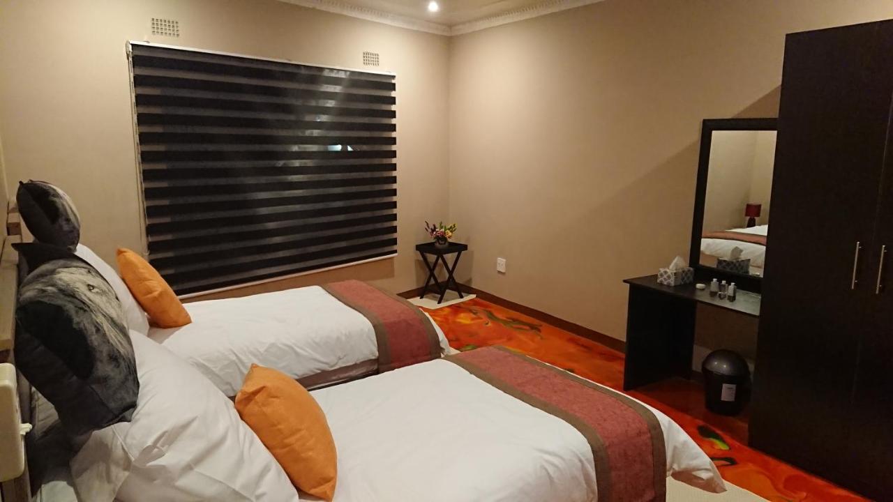 Svh Bush Lodge Marloth Park Exterior photo